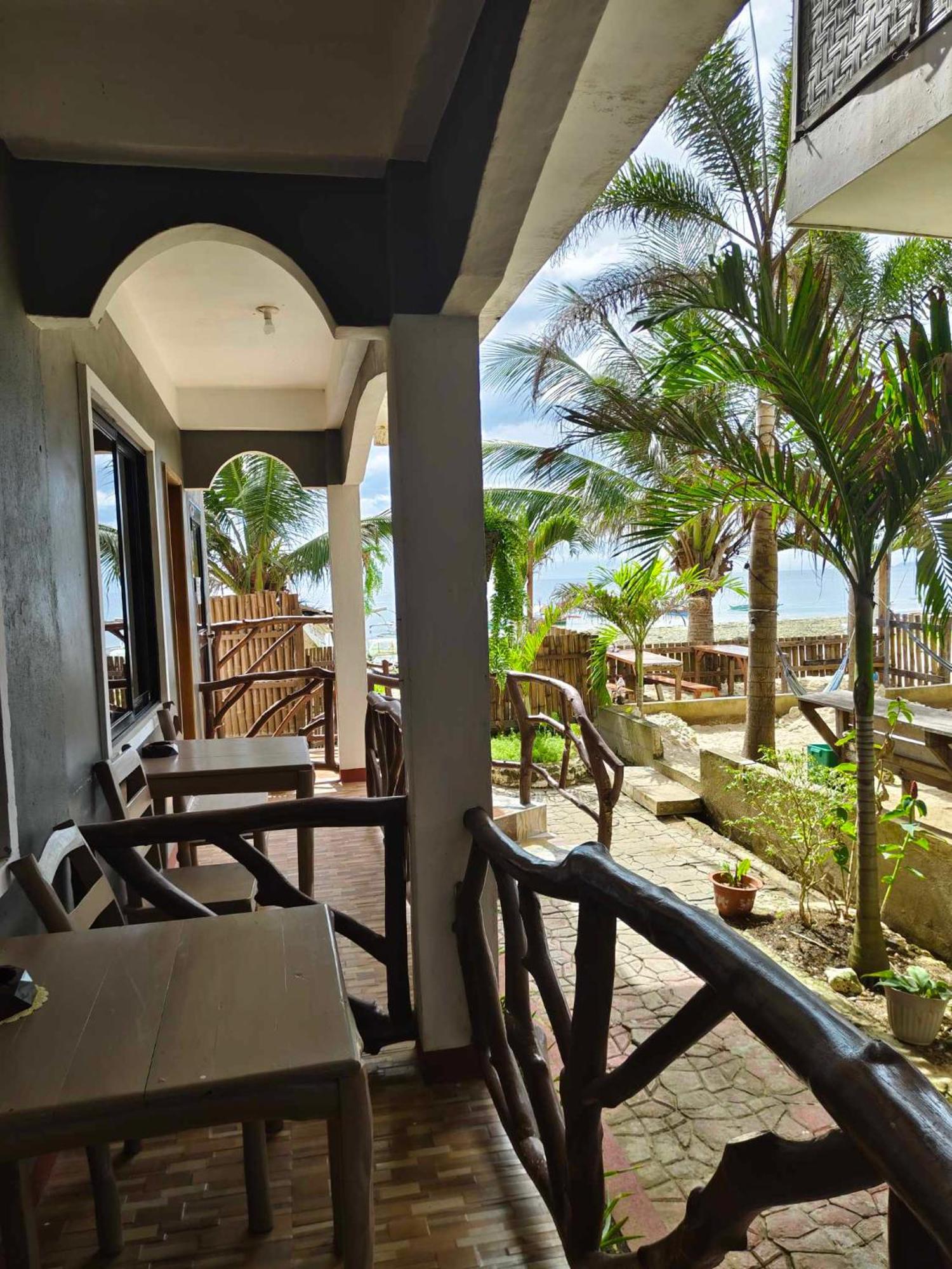 Kobe'S Beachfront Haven Siquijor Chambre photo